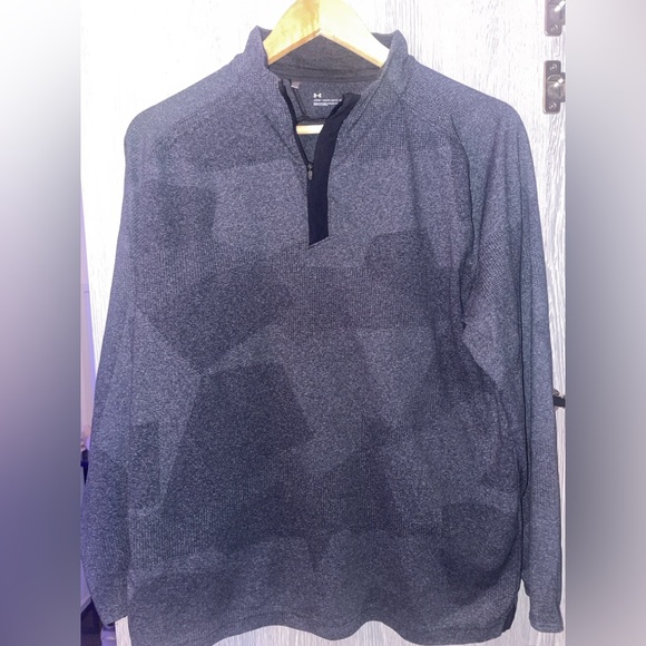 Under Armour Quarter Zip - Picture 2 of 4
